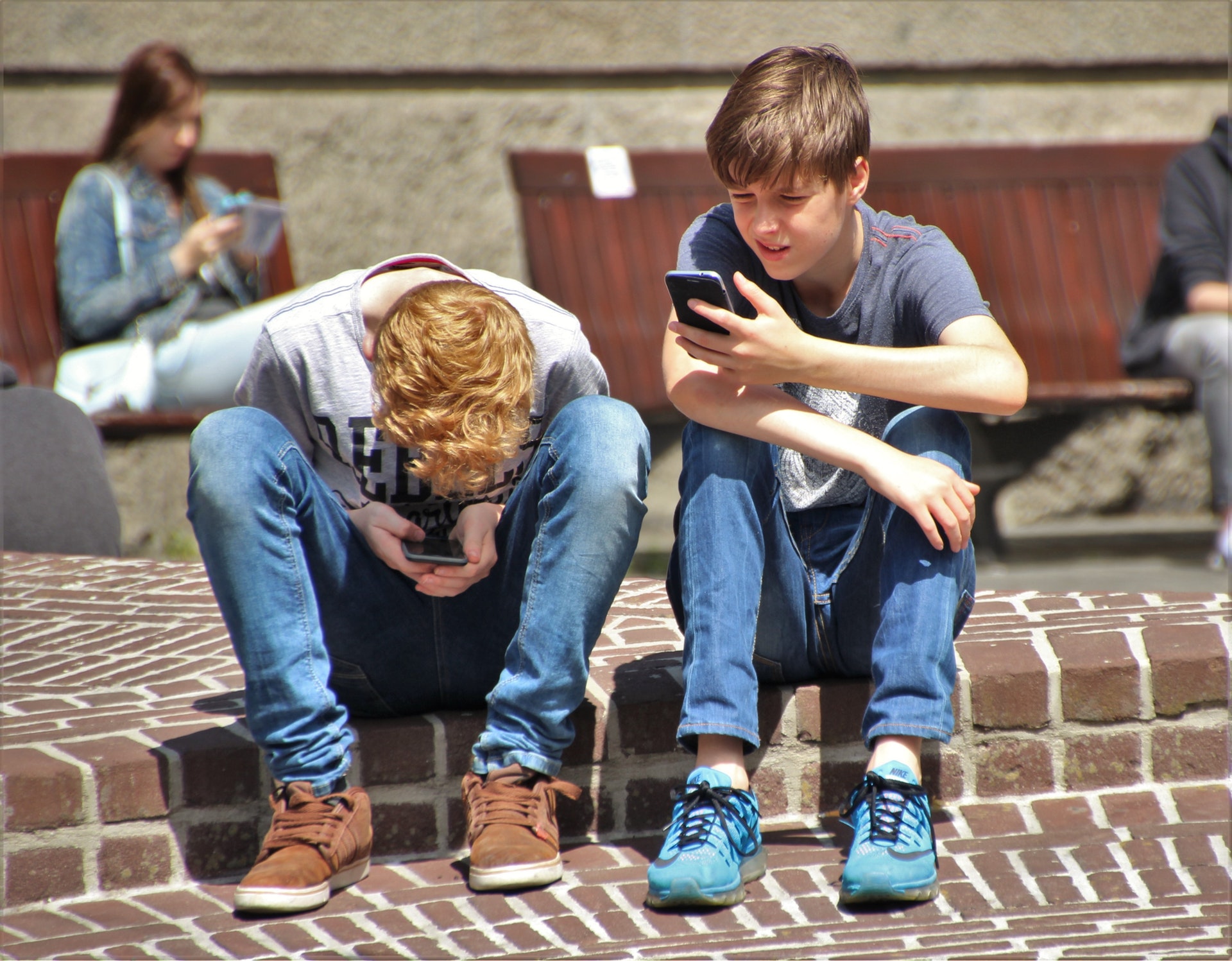 Family & Technology: Screen Time Tips For Your Children